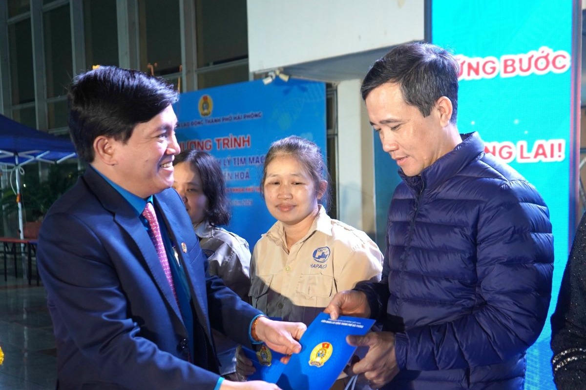 Hải Phòng: Trao 16.000 suất quà Tết Dương lịch 2026 cho đoàn viên, người lao động có hoàn cảnh khó khăn