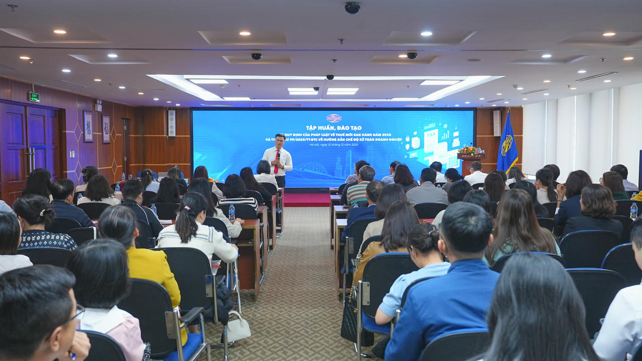 VINACONEX tổ chức tập huấn chính sách thuế và chế độ kế toán mới năm 2025