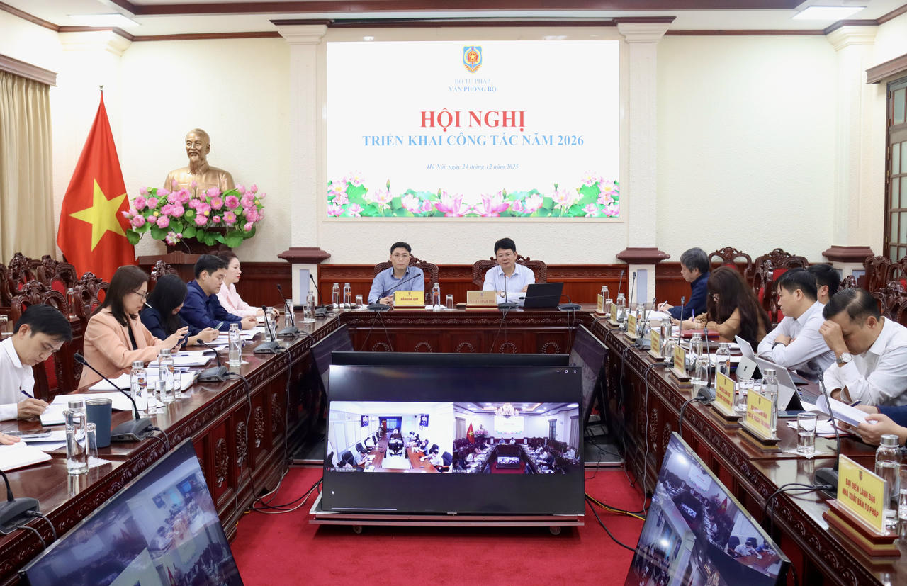 Nâng cao hiệu quả quản lý và điều hành Văn phòng Bộ Tư pháp