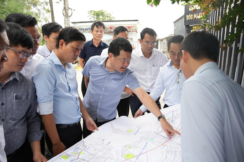 Lãnh đạo UBND TP Huế kiểm tra công tác giải phóng mặt bằng tại các địa phương