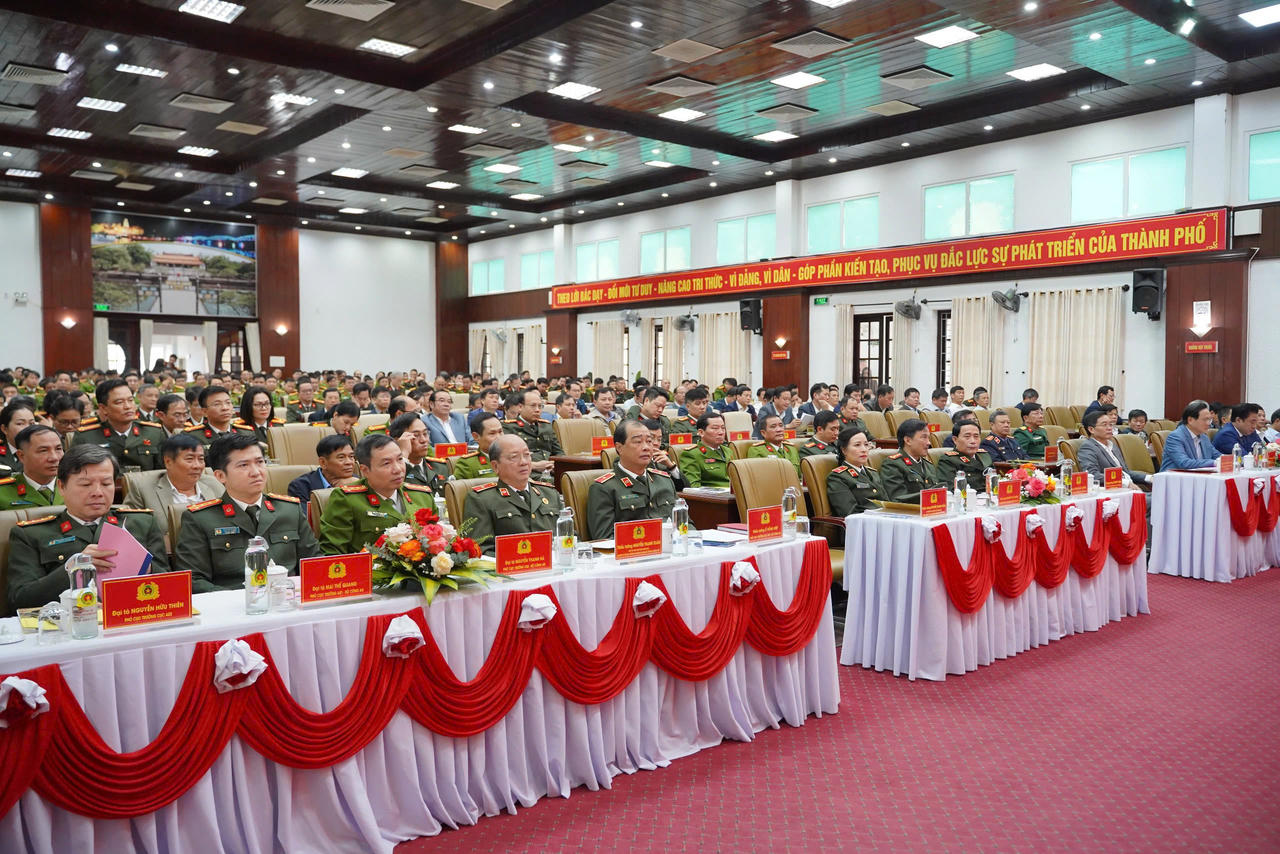 Toàn cảnh Hội nghị.