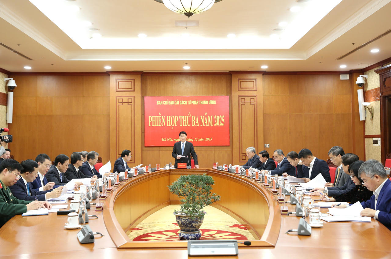 Ban Chỉ đạo Cải cách tư pháp Trung ương tổ chức Phiên họp thứ ba năm 2025 dưới sự chủ trì của Chủ tịch nước Lương Cường, Trưởng Ban Chỉ đạo. Ảnh: VGP