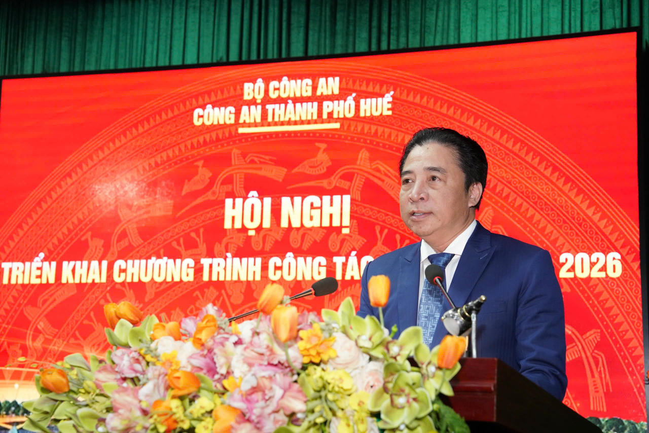 Ông Nguyễn Khắc Toàn, Phó Bí thư Thành ủy, Chủ tịch Ủy ban nhân dân thành phố phát biểu chỉ đạo tại Hội nghị triển khai.
