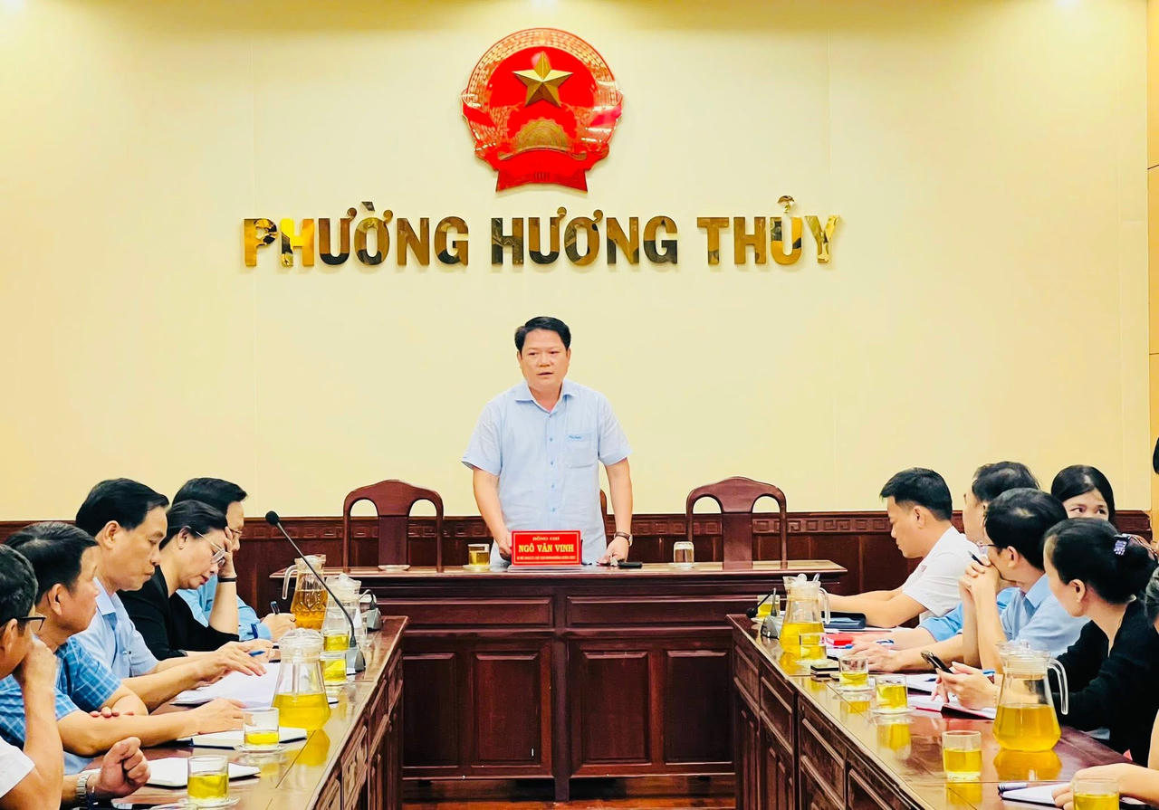 Ông&nbsp;Ngô Văn Vinh, Bí thư Đảng ủy, Chủ tịch HĐND phường Hương Thủy cho rằng, phát triển đô thị cần được đặt trong mối quan hệ hài hòa giữa tăng trưởng kinh tế, bảo đảm an sinh xã hội và giữ vững trật tự, kỷ cương.