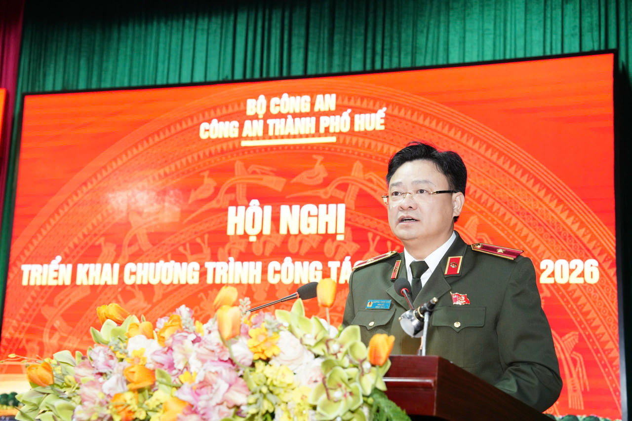 Thiếu tướng Nguyễn Thanh Tuấn – Giám đốc Công an thành phố phát biểu tại Hội nghị triển khai.