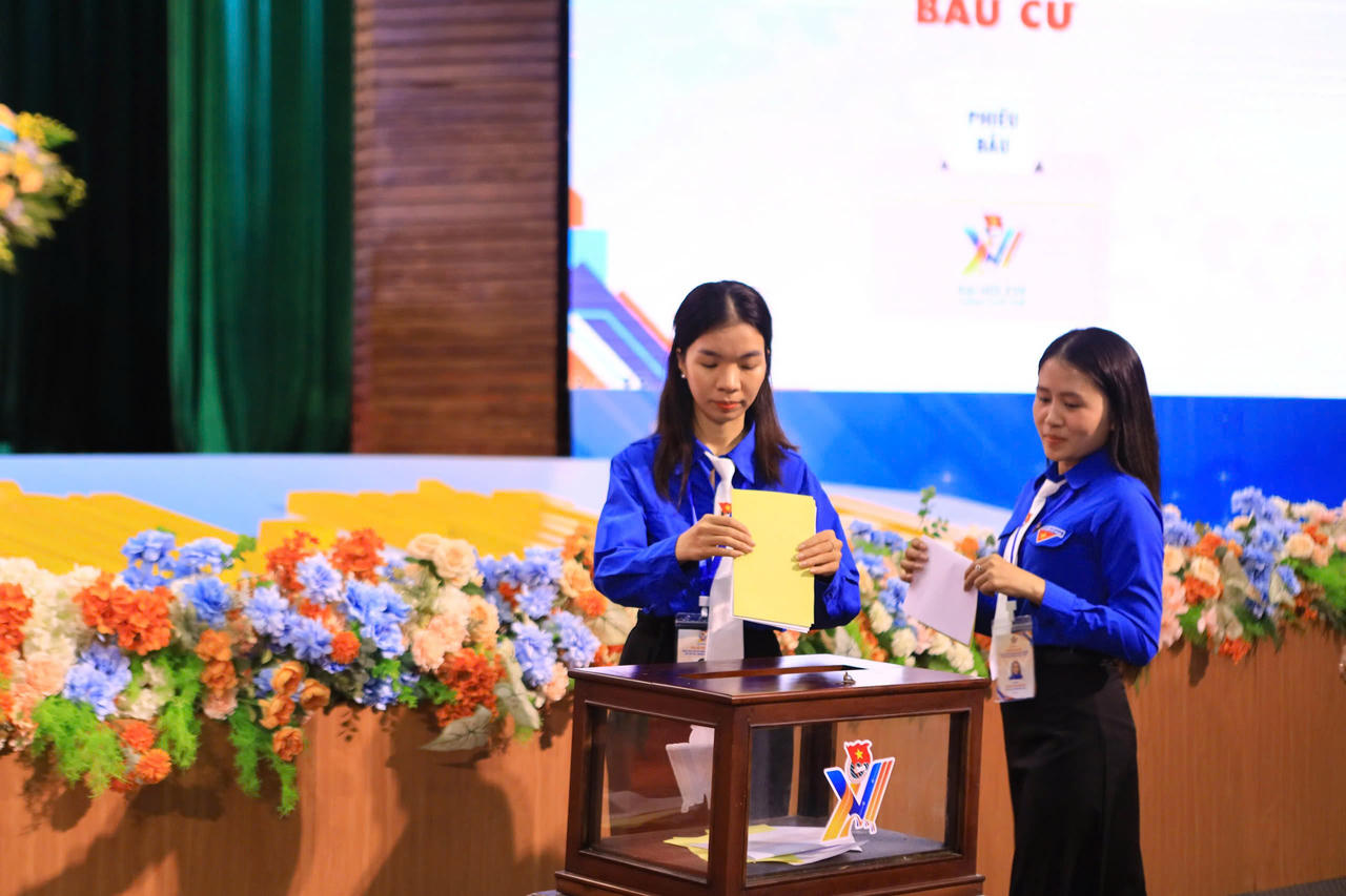 Đại hội đã bầu ra BCH khóa mới gồm 33 người.