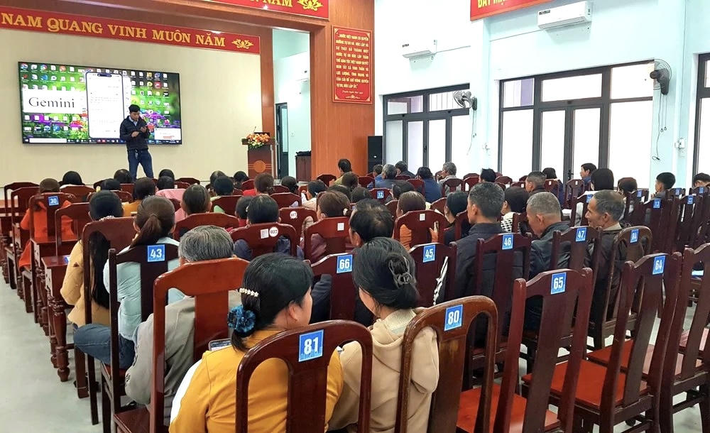 Tổ chức các lớp "Bình dân học vụ số" cho người dân trên địa bàn, góp phần nâng cao kỹ năng số và tiếp cận thông tin bổ ích để phát triển kinh tế - xã hội.