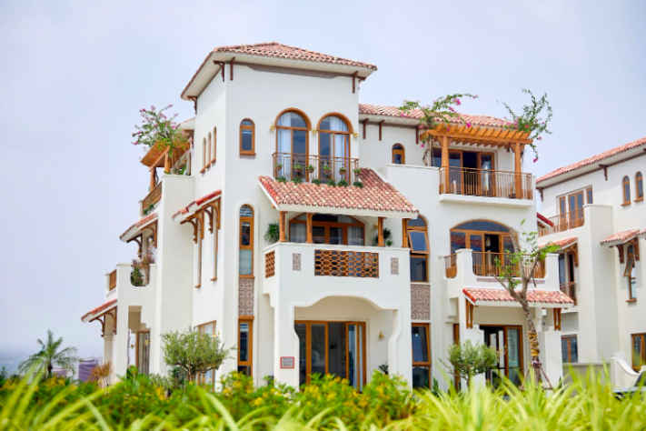 Nhà mẫu biệt thự Casa gây ấn tượng với kiến trúc đậm chất biển. (Ảnh: Ánh Dương) 