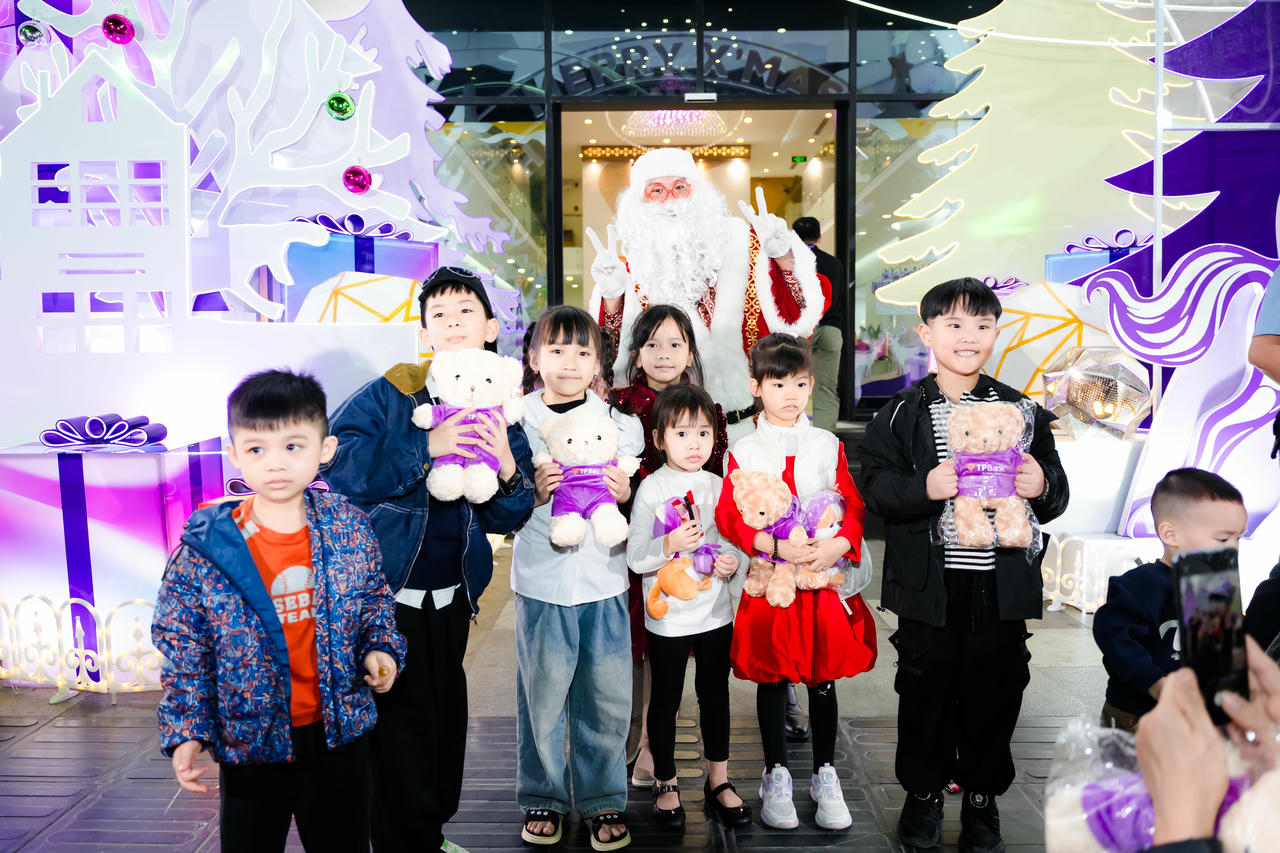 Đón năm mới rạng nụ cười cùng TPBank: Khi niềm vui bắt đầu từ những trải nghiệm được thấu hiểu 