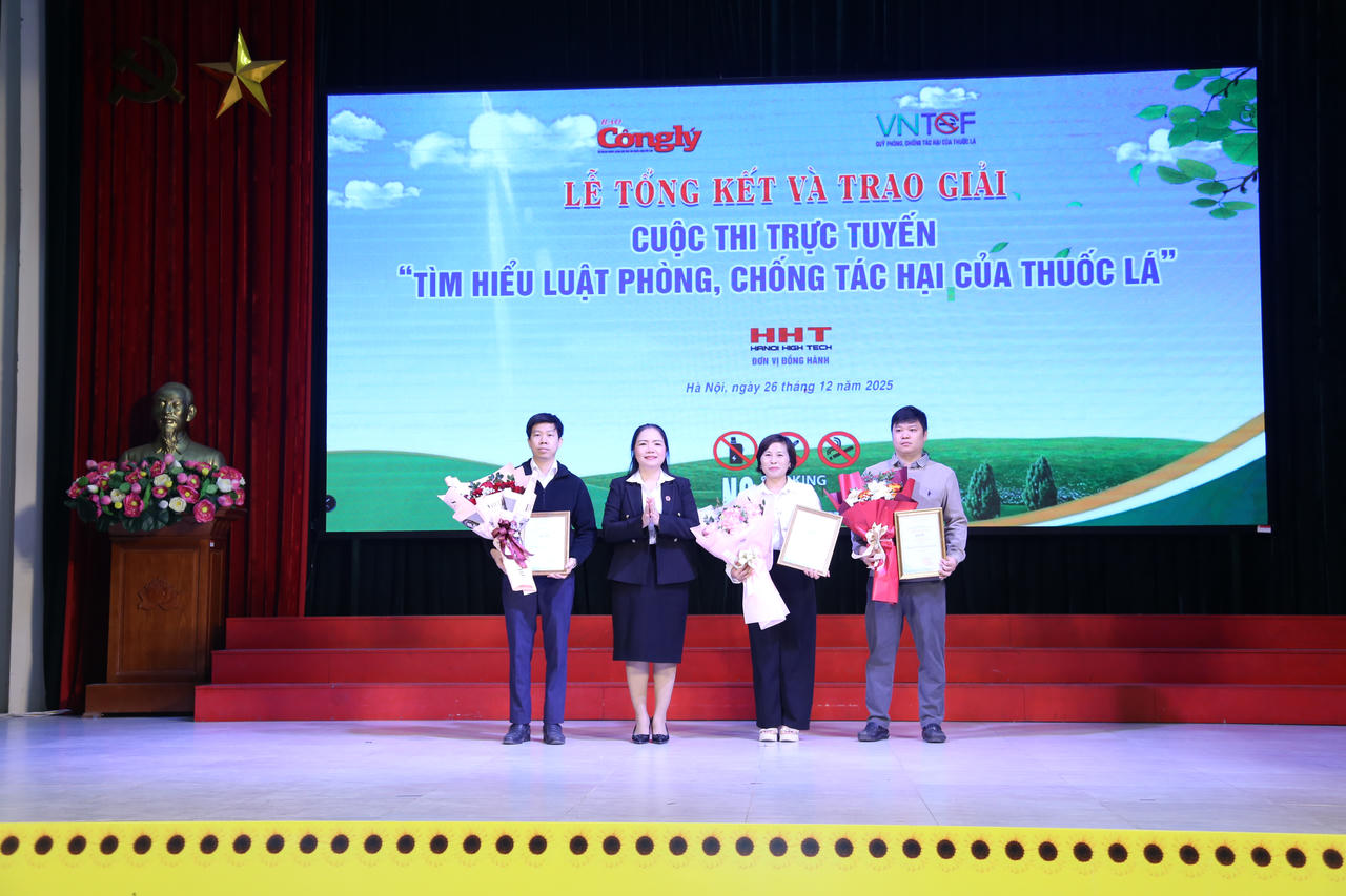 Giải nhì tập thể có thành tích xuất sắc