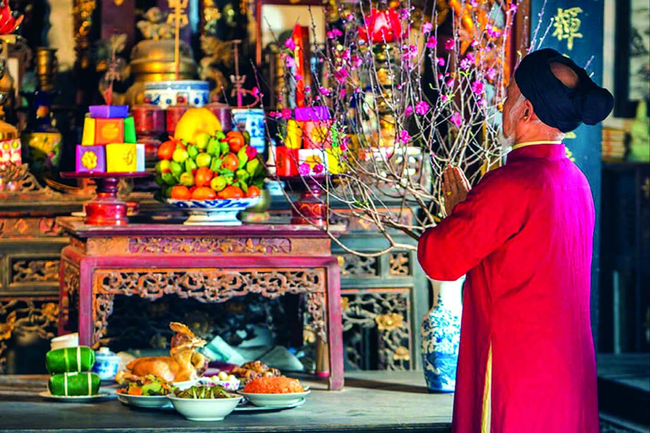 Cuối năm người Việt tưởng nhớ tổ tiên