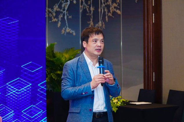 Ông Nguyễn Văn Khoa – Tổng Giám đốc Tập đoàn FPT chia sẻ tại buổi lễ.