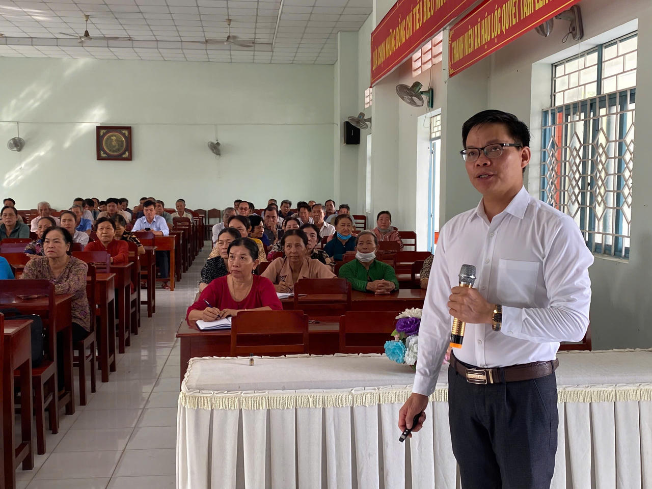 Vĩnh Long: Gần 1000 người dân được trợ giúp pháp lý trong năm 2025