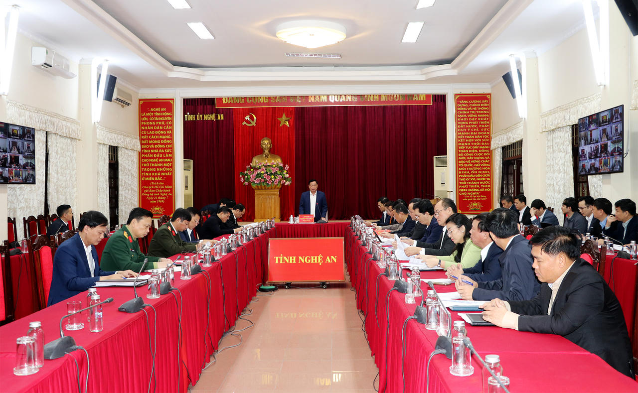 Ban Chỉ đạo 12 công trình, dự án trọng điểm tỉnh Nghệ An họp phiên đầu tiên