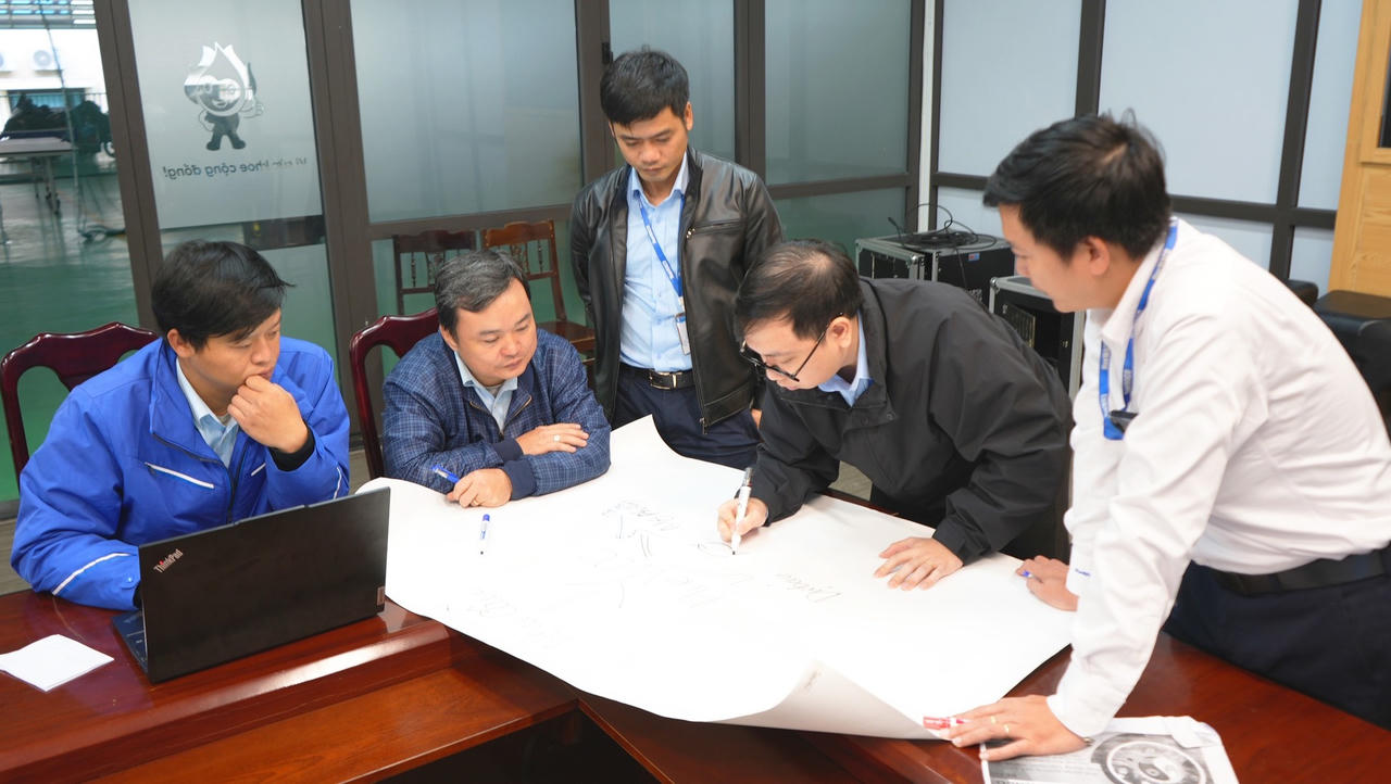 Cách làm minh bạch này khẳng định HueWACO là đơn vị tiên phong trong cải cách nhân sự nhằm nâng cao chất lượng dịch vụ trên địa bàn TP Huế.