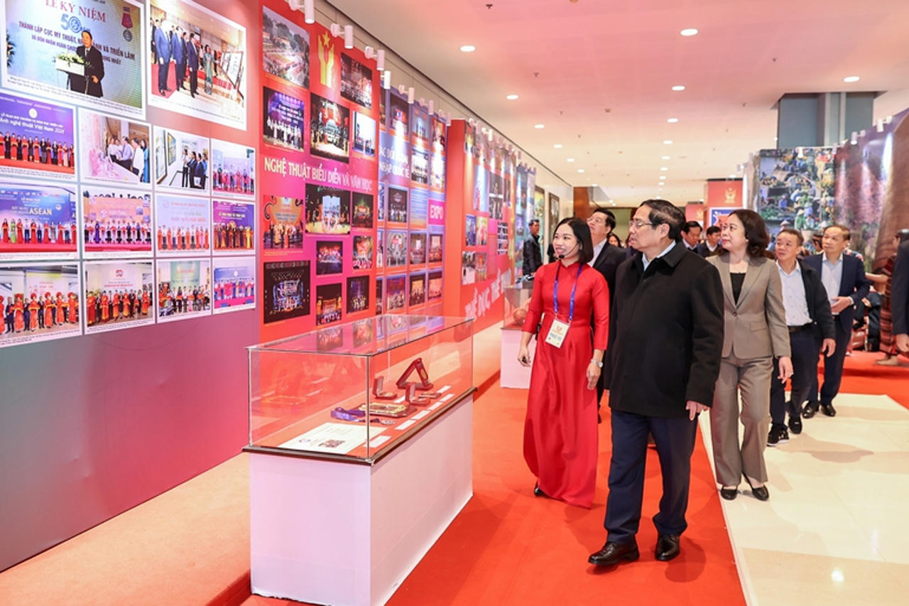 Thủ tướng kiểm tra công tác chuẩn bị Đại hội Thi đua yêu nước lần thứ XI