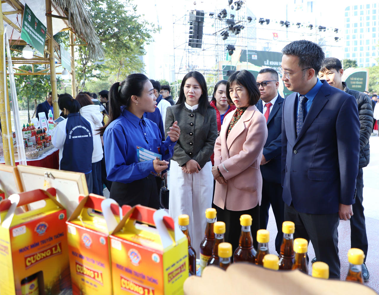 Sôi động Triển lãm quảng bá sản phẩm khởi nghiệp của thanh niên năm 2025