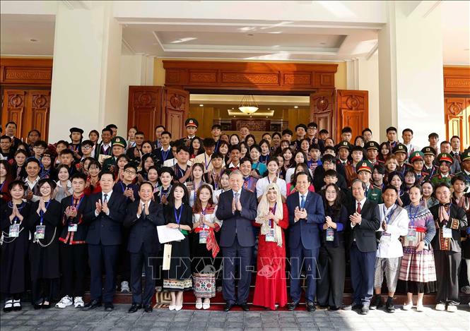 Tổng Bí thư Tô Lâm gặp mặt học sinh, sinh viên, thanh niên dân tộc thiểu số xuất sắc, tiêu biểu. Ảnh: Thống Nhất/TTXVN