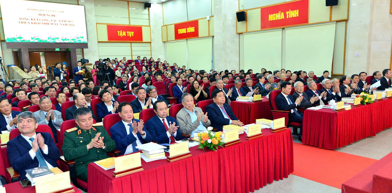 Phó Thủ tướng Nguyễn Chí Dũng tới dự và phát biểu chỉ đạo tại hội nghị