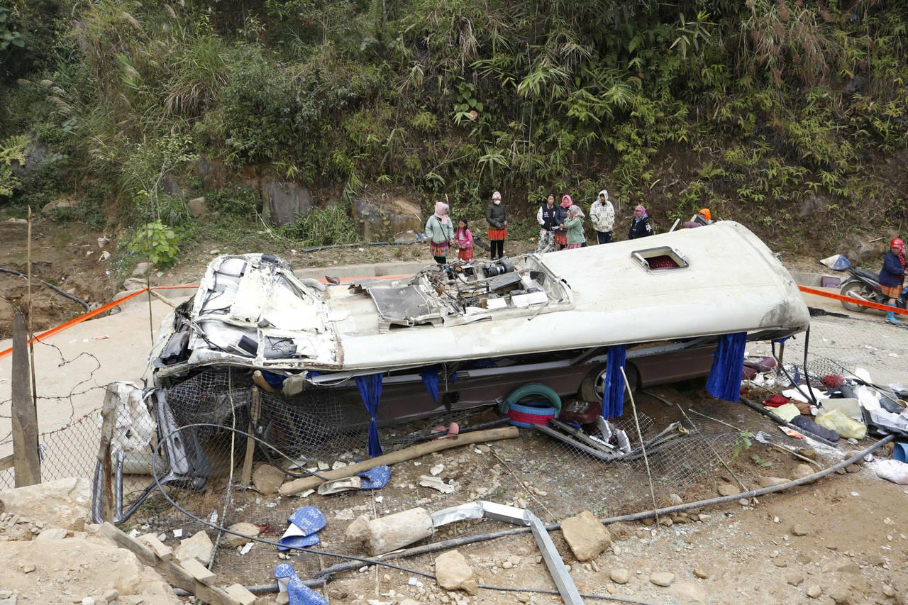 Nguyên nhân ban đầu vụ tai nạn khiến 9 người tử vong ở Lào Cai