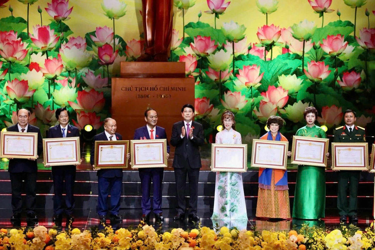 Chủ tịch Vietjet Nguyễn Thị Phương Thảo nhận danh hiệu Anh hùng Lao động