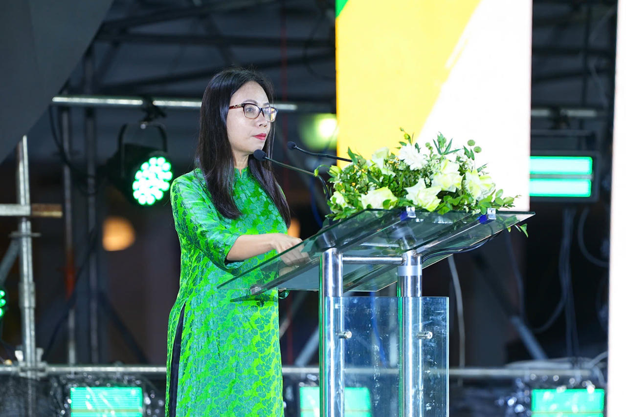 Bà Đặng Thùy Trang, Giám đốc Đối ngoại, Grab Việt Nam phát biểu tại sự kiện.