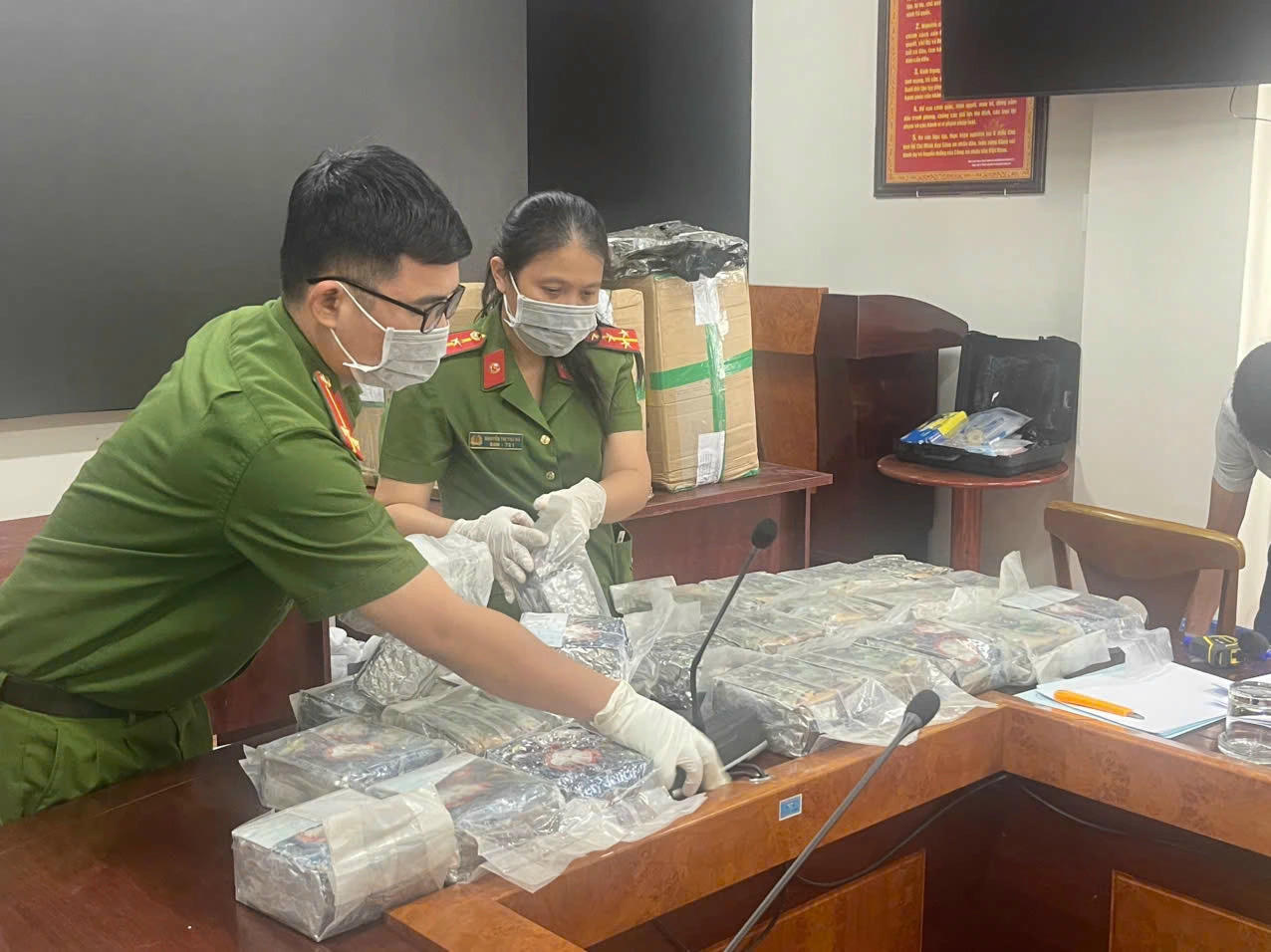 Tang vật trong một đường dây ma túy do Cục CSĐTTPMT chủ trì triệt phá. (Ảnh: Cục CSĐTTPMT)