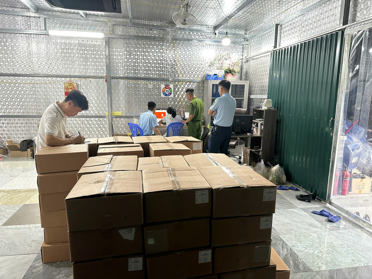 Thách thức lớn trong kiểm soát thị trường trên nền tảng số 