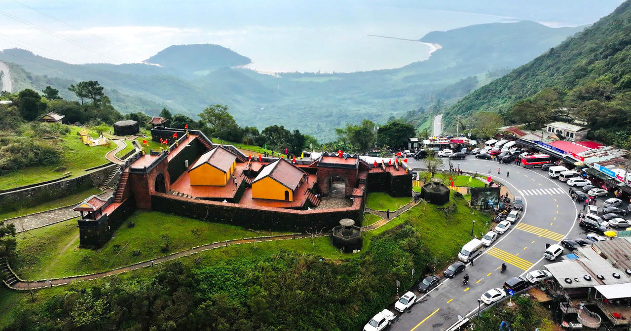 TP Huế lấy ý kiến người dân về phí tham quan di tích Hải Vân Quan