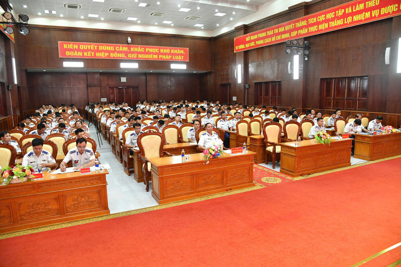 Các đại biểu tham dự Lễ Phát động.