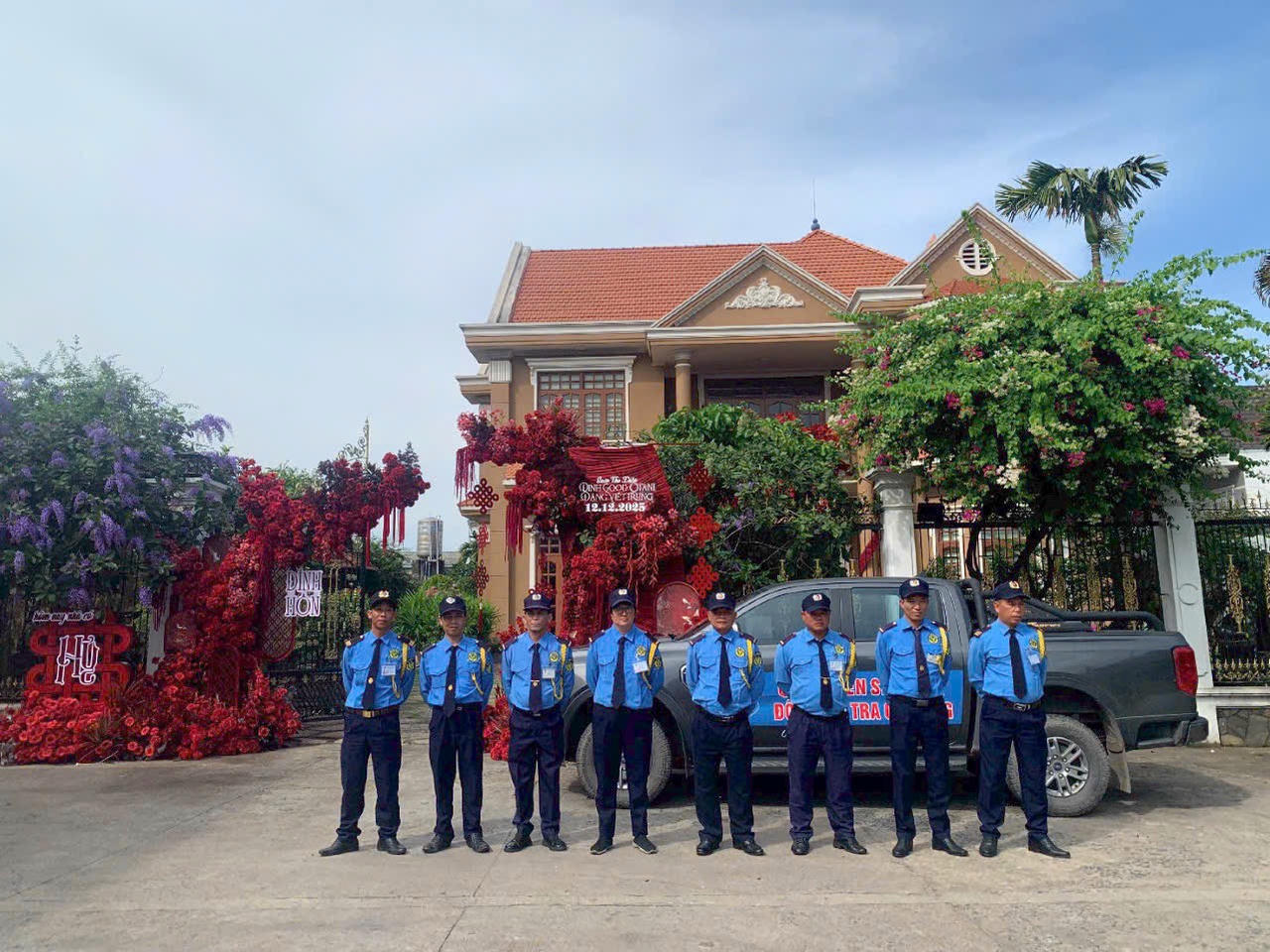 Nhân viên Công ty Dịch vụ Bảo vệ Quyết Tiến.