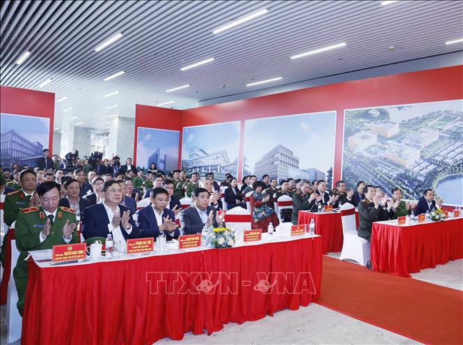 Các đại biểu tham dự buổi làm việc. Ảnh: Thống Nhất/TTXVN