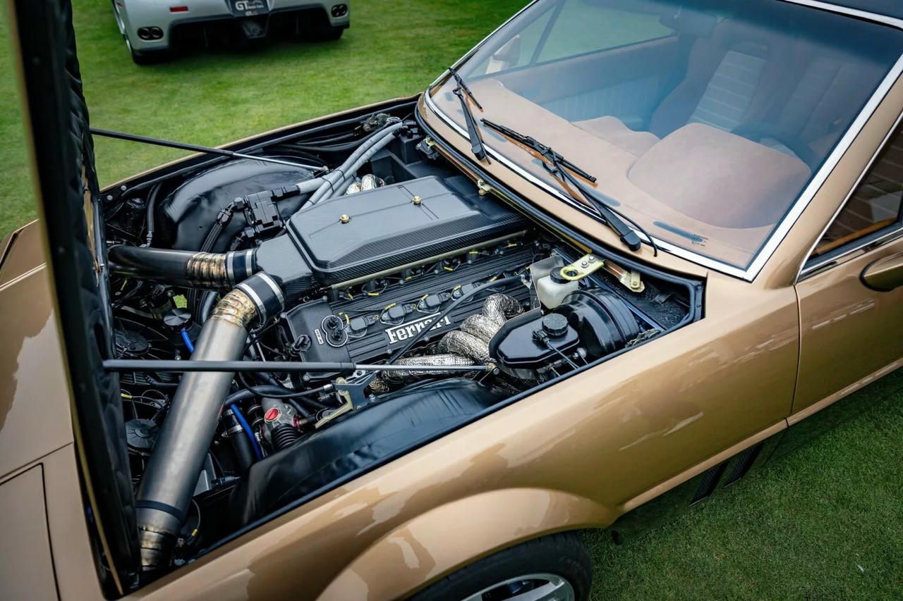 Động cơ nguyên bản của thập niên 80 đã được thay thế bằng khối động cơ V12 6.5 lít hút khí tự nhiên (mã F140GA)