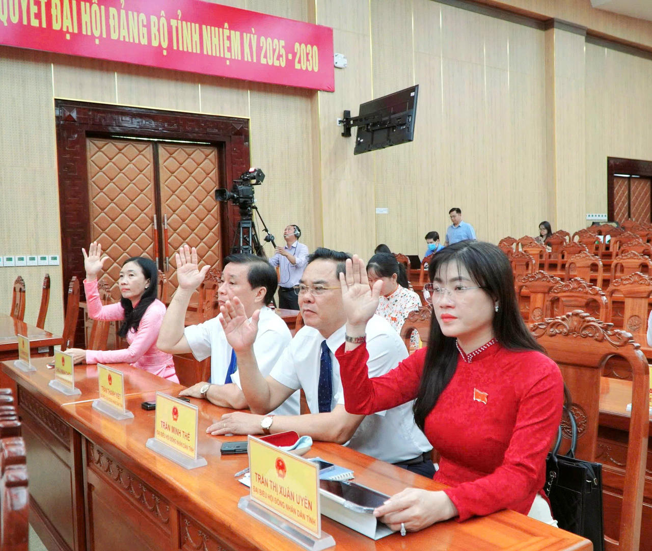 Kết thúc kỳ họp, HĐND tỉnh An Giang đã thống nhất thông qua Nghị quyết quan trọng về phát triển kinh tế - xã hội.