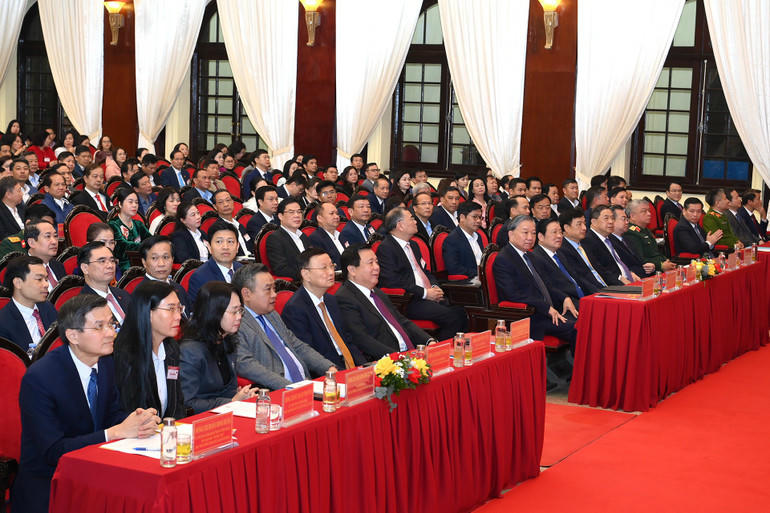 Tổng Bí thư Tô Lâm và các đồng chí lãnh đạo Đảng, Nhà nước, các đại biểu tham dự hội nghị. Ảnh: Đăng Khoa