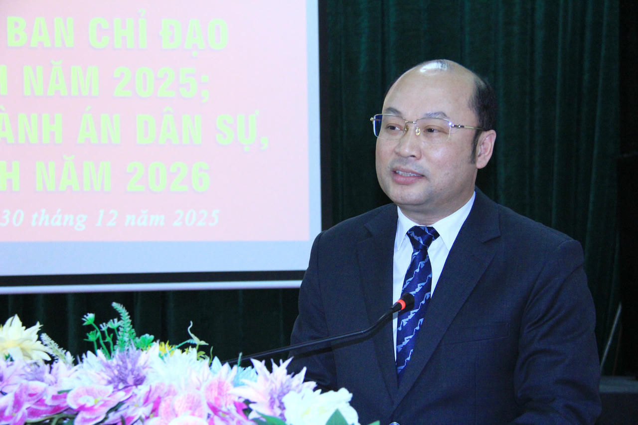 Ông Cao Văn Cường Phó Chủ tịch UBND tỉnh Thanh Hóa phát biểu tại hội nghị