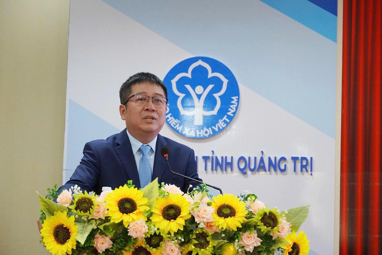 Ông Trần Anh Tuấn, Giám đốc BHXH tỉnh Quảng Trị phát biểu tại hội nghị.