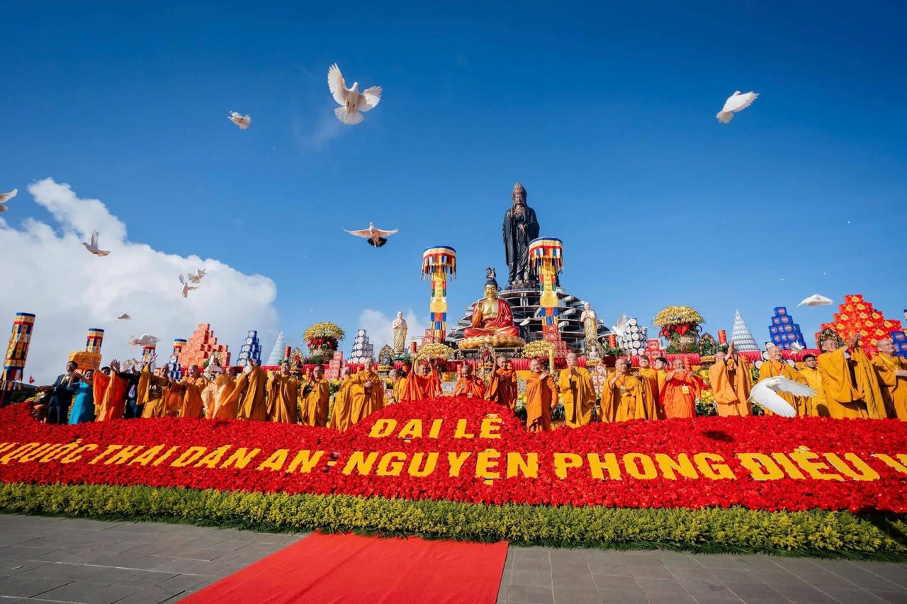 Đại lễ cầu quốc thái dân an trên đỉnh núi Bà Đen