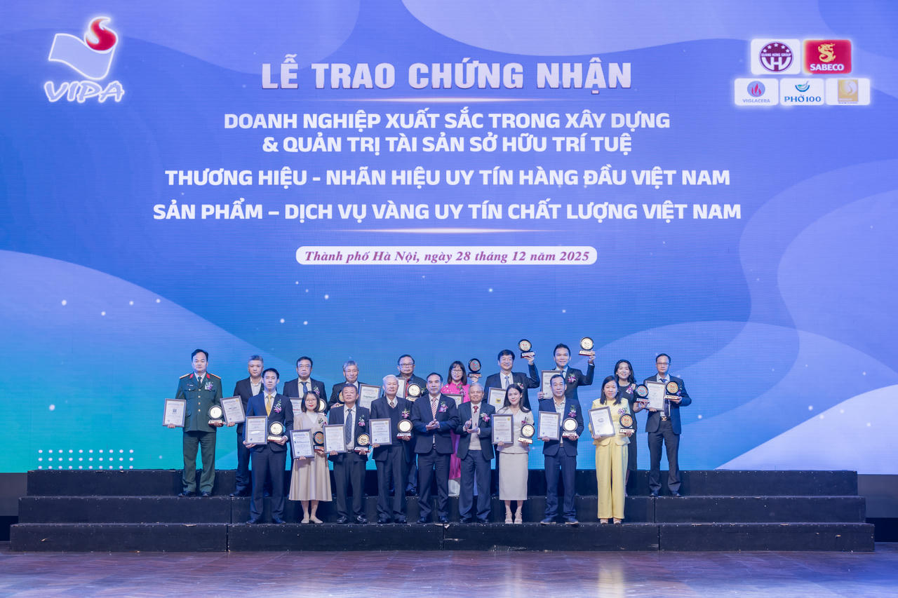 Lễ trao chứng nhận Thương hiệu - Nhãn hiệu uy tín hàng đầu, Sản phẩm - Dịch vụ vàng uy tín chất lượng Việt Nam.