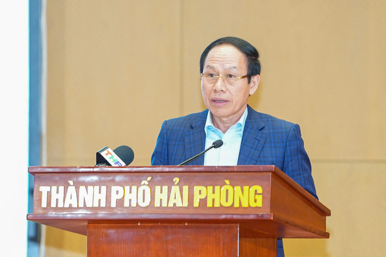 Bí thư Thành ủy Lê Tiến Châu phát biểu tại Hội nghị.