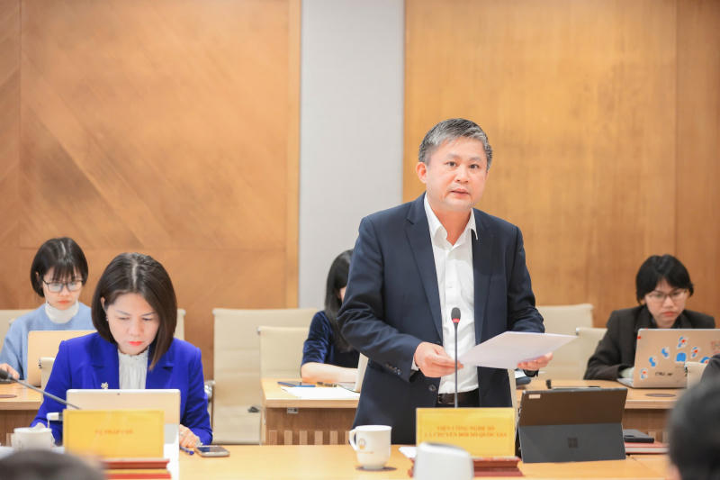 Ông Trần Văn Sơn, Phó Viện trưởng Viện Công nghệ số và Chuyển đổi số quốc gia chia sẻ thông tin về những điểm đáng chú ý của Luật Trí tuệ nhân tạo&nbsp;