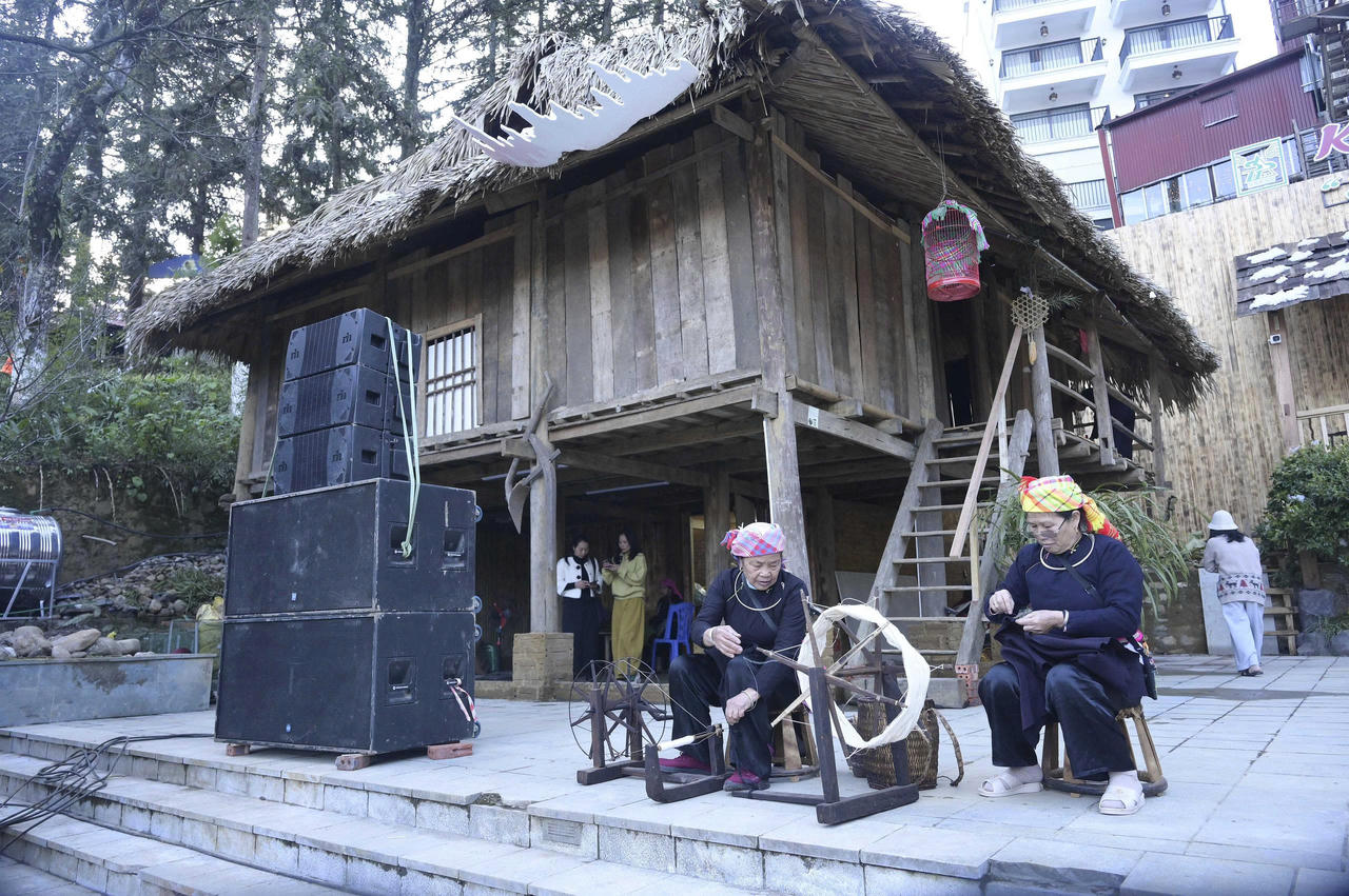 Khai mạc Không gian văn hóa “Sa Pa tinh hoa hội tụ”