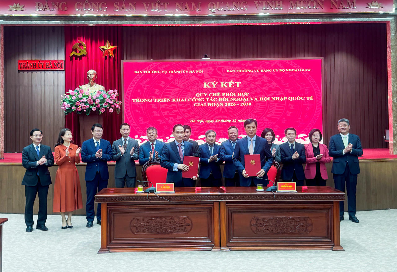 Bộ Ngoại giao lần đầu ký Quy chế phối hợp toàn diện triển khai công tác đối ngoại với địa phương