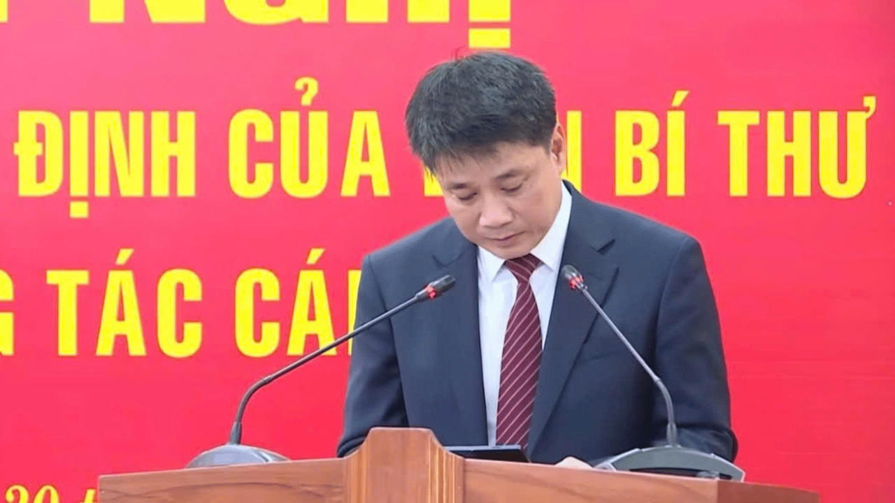 Ông Huỳnh Quốc Huy phát biểu nhận nhiệm vụ.