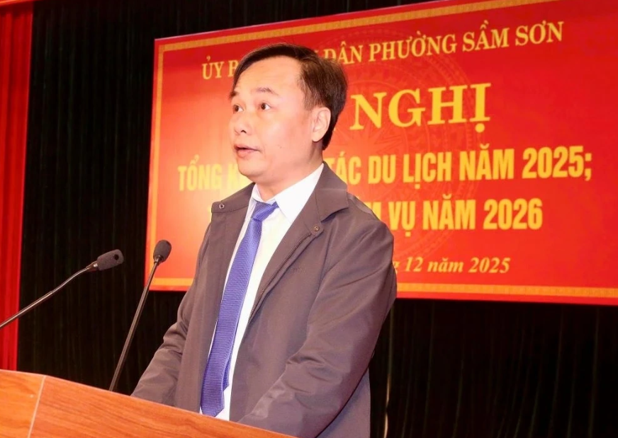 Đại diện lãnh đạo phường Sầm Sơn phát biểu khai mạc hội nghị.