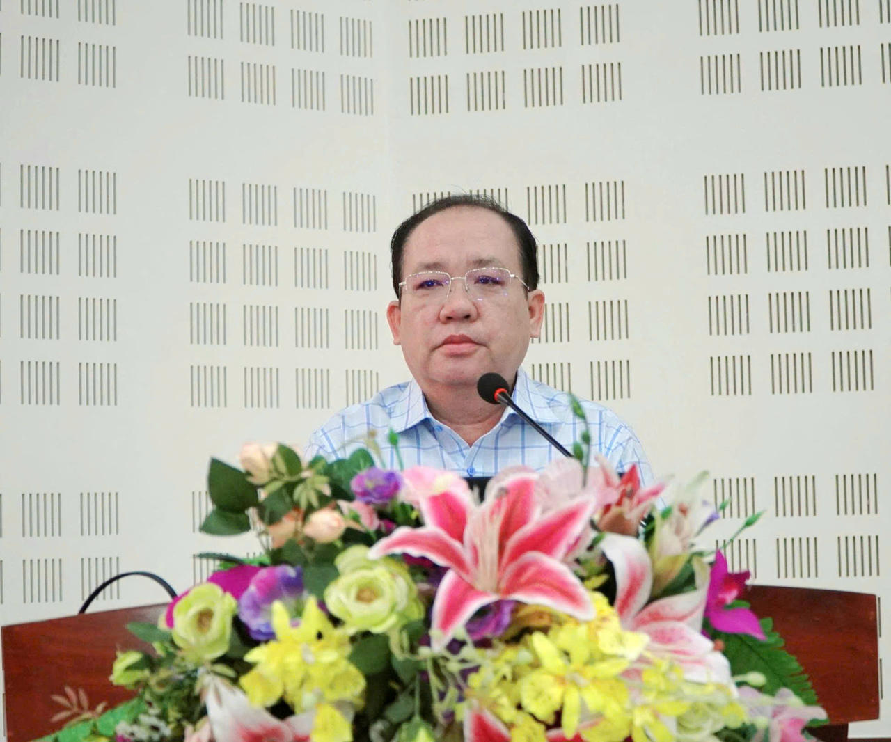 Phó Chủ tịch Thường trực UBND tỉnh Nguyễn Thanh Phong phát biểu tại Hội nghị tổng kết.