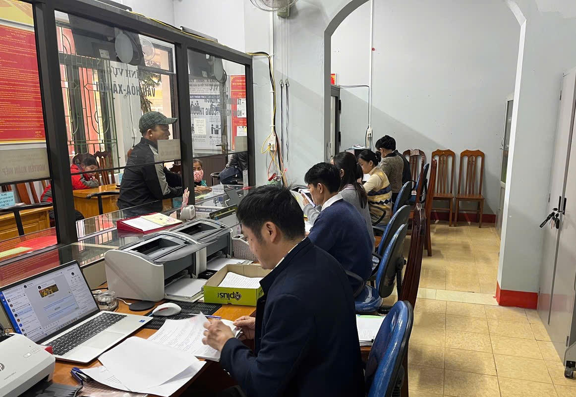 Trung tâm Phục vụ hành chính công xã Tân Mỹ là một trong những đơn vị đầu tiên của tỉnh Quảng Trị đạt “xanh hoá” đủ 16 tiêu chí.. 