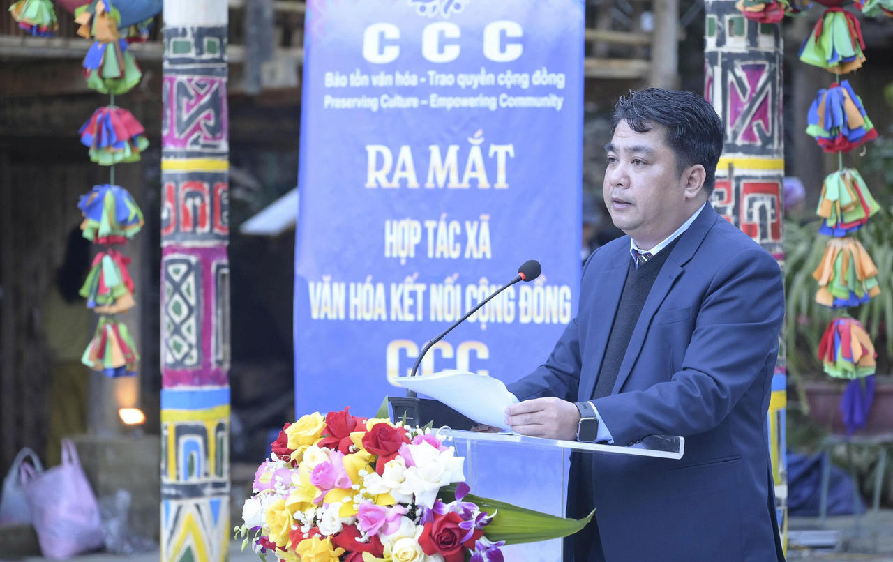 Ông Phạm Tiến Dũng- Phó Chủ tịch Ủy ban nhân dân phường Sa Pa phát biểu tại buổi lễ