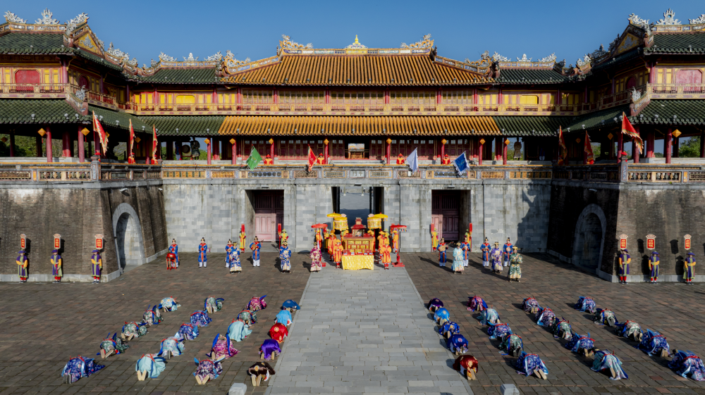 Ban Sóc là nghi lễ phát lịch mới, được tổ chức định kỳ vào cuối năm âm lịch dưới triều Nguyễn