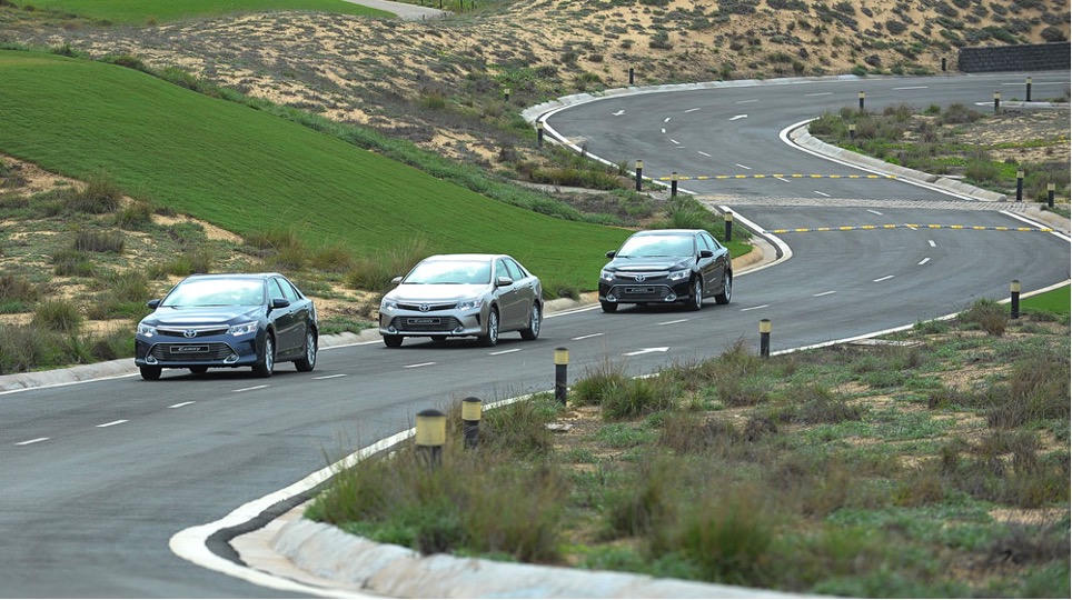 Toyota Việt Nam triệu hồi hơn 2.200 xe để cập nhật phần mềm điều khiển hỗ trợ đỗ xe